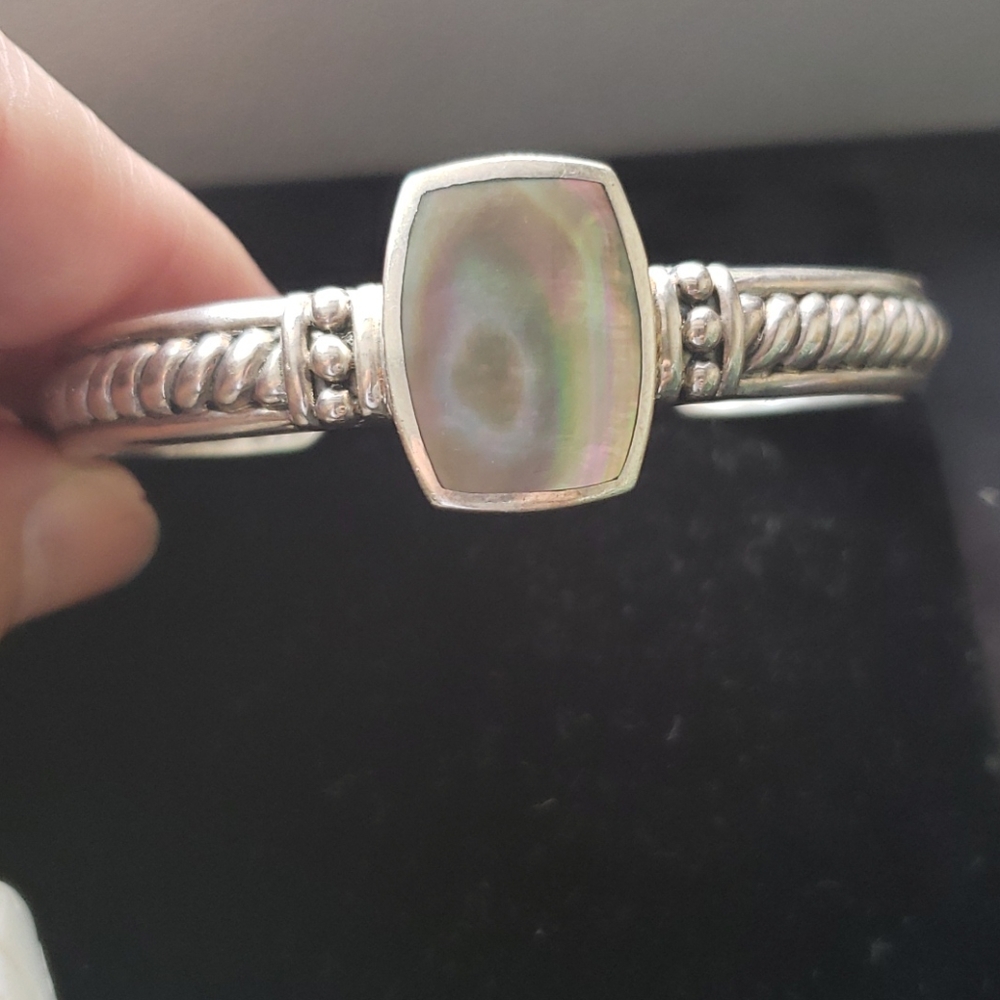 New Sterling Silver cuff bracelet with grey shell